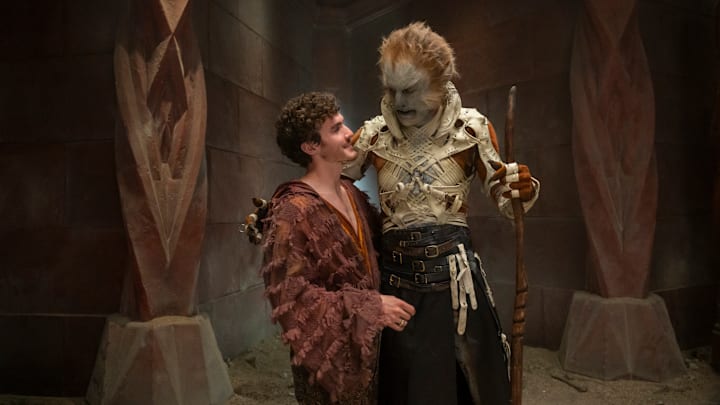 Dónal Finn (Mat Cauthon), Robert Strange (Eelfinn) filming The Wheel of Time season 3 finale. Image: Prime Video.