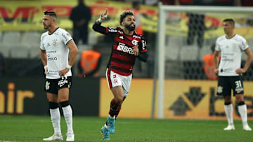 Flamengo ostenta bom histórico contra o Corinthians na Arena. Times se enfrentam na final da Copa do Brasil. 
