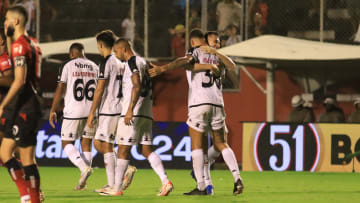 Vasco venceu o Vitória por 1 a 0 no Barradão