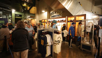 Milwaukee Brewers stadium American Family Field