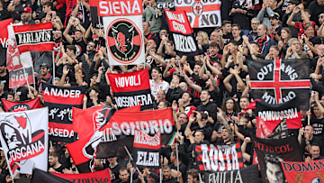 Tifosi rossoneri al Picco