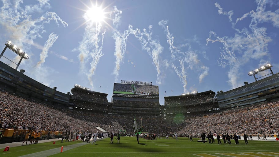 Green Bay Packers against the Indianapolis Colts during their football game at Lambeau Field in Green Bay, Wisconsin. | Wm. Glasheen USA TODAY NETWORK-Wisconsin / USA TODAY NETWORK via Imagn Images