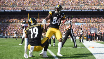 Oct 7, 2018; Pittsburgh, PA, USA; Pittsburgh Steelers wide receiver Antonio Brown (84) and wide