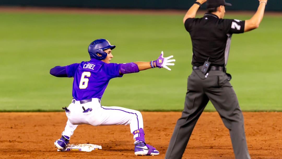 Derek Curiel 6, LSU Tigers take on Alabama Baseball in Baton Rouge, LA. Thursday, April 17, 2025.