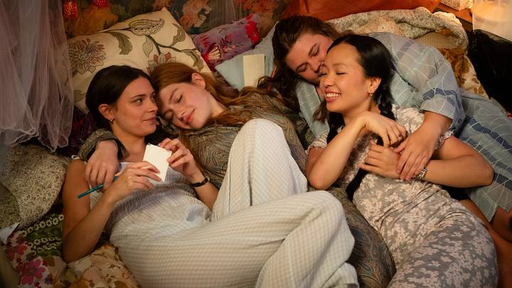 Ruby (Harriet Herbig-Matten), Lydia (Sonja Weisser), Lin (Andrea Guo), Ember (Runa Greiner) in Maxton Hall season 2