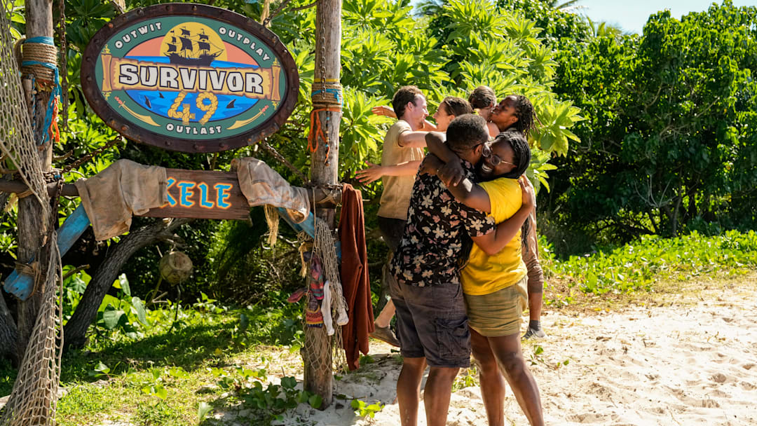 “Blood Will Be Drawn” – A boat arrives delivering a very important message to the overjoyed castaways. Old alliance members reconvene to talk strategy, as the game has shifted since they last saw each other. Then, the game intensifies when a two-part challenge leads to the season’s first individual immunity win, on SURVIVOR, Wednesday, Nov. 5. Pictured (L-R): Jawann Pitts and Kristina Mills. Photo: Robert Voets/CBS ©2025 CBS Broadcasting, Inc. All Rights Reserved. “Blood Will Be Drawn” – A boat arrives delivering a very important message to the overjoyed castaways. Old alliance members reconvene to talk strategy, as the game has shifted since they last saw each other. Then, the game intensifies when a two-part challenge leads to the season’s first individual immunity win, on SURVIVOR, Wednesday, Nov. 5. Pictured (L-R): Jawann Pitts and Kristina Mills. Photo: Robert Voets/CBS ©2025 CBS Broadcasting, Inc. All Rights Reserved.