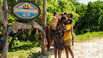 “Blood Will Be Drawn” – A boat arrives delivering a very important message to the overjoyed castaways. Old alliance members reconvene to talk strategy, as the game has shifted since they last saw each other. Then, the game intensifies when a two-part challenge leads to the season’s first individual immunity win, on SURVIVOR, Wednesday, Nov. 5. Pictured (L-R): Jawann Pitts and Kristina Mills. Photo: Robert Voets/CBS ©2025 CBS Broadcasting, Inc. All Rights Reserved.