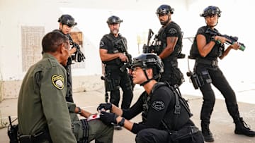 “Life” – 20-Squad faces down a prison hostage situation, only to be thrown into deeper danger when a bomb explodes, freeing maximum-security prisoners from their cells, including someone with a personal grudge against Hondo, on S.W.A.T., Friday, Nov. 1 (8:00-9:00 PM, ET/PT) on the CBS Television Network, and streaming on Paramount+ (live and on-demand for Paramount+ with SHOWTIME subscribers, or on-demand for Paramount+ Essential subscribers the day after the episode airs)*. Pictured (L-R):