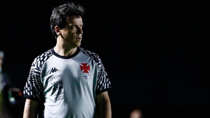Treinador deixa São Januário sem chances matemáticas de acesso à Série A Treinador deixa São Januário sem chances matemáticas de acesso à Série A