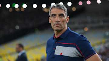 Com Vojvoda e outros “modelos”, Fortaleza lança uniforme em homenagem aos 60 anos da fundação do Estádio Alcides Santos. Confira.