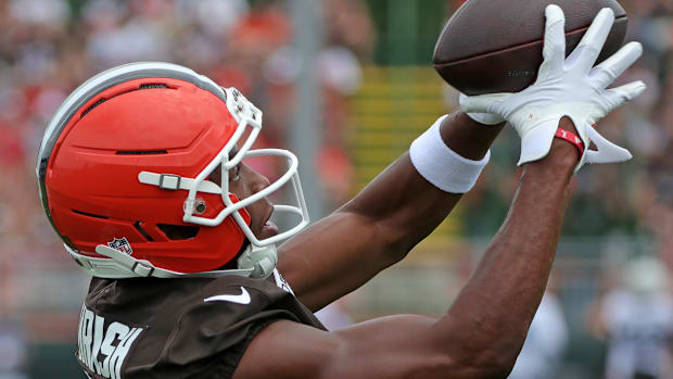 Cleveland Browns wide receiver Jamari Thrash brings down a catch during NFL training camp at CrossCountry Mortgage Campus