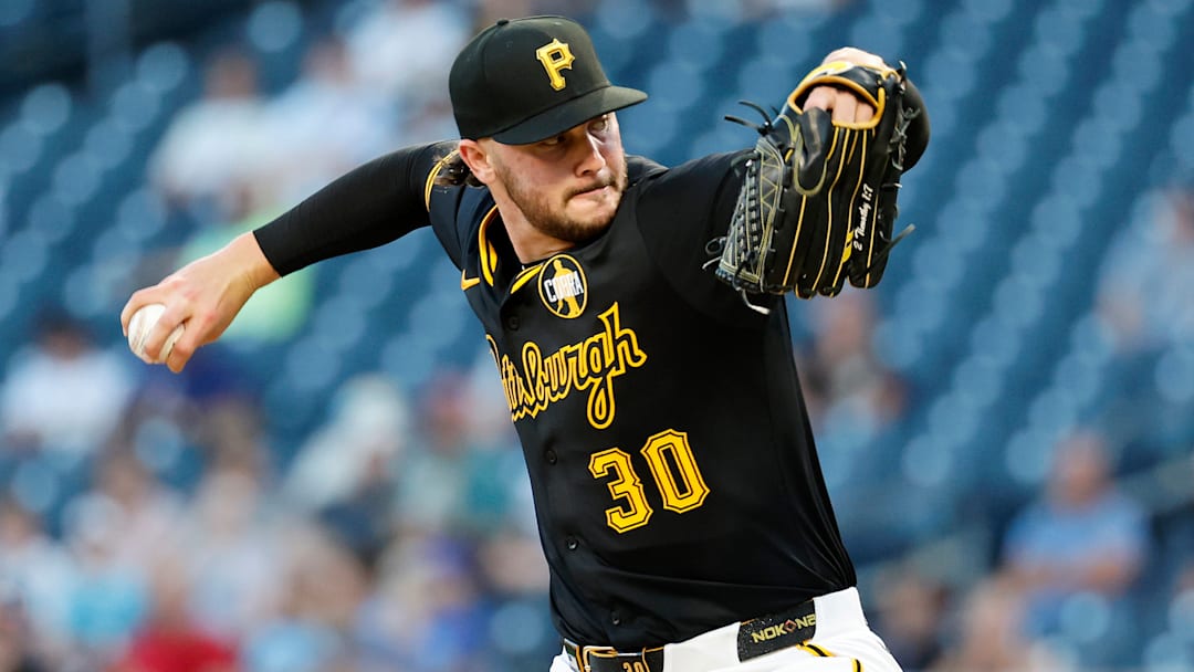 Toronto Blue Jays v Pittsburgh Pirates