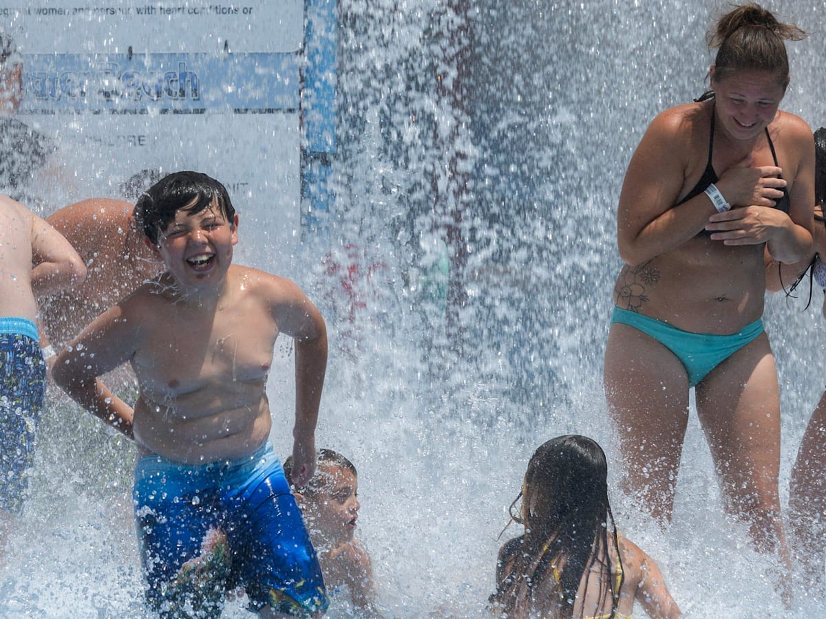 Best swimsuit for water park hot sale