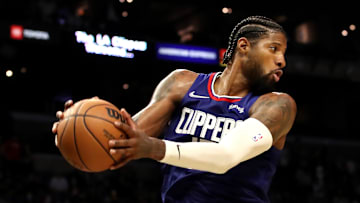 Paul George dice que el nuevo balón de la NBA está afectando a varios jugadores