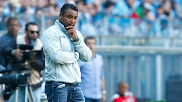 Profissional foi anunciado como substituto de Vagner Mancini