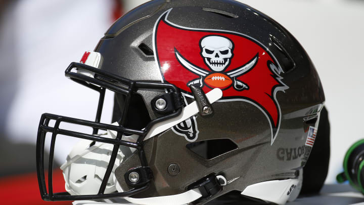 Tampa Bay Buccaneers v Pittsburgh Steelers Tampa Bay Buccaneers v Pittsburgh Steelers