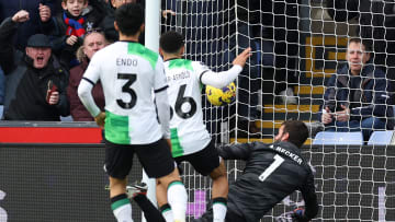 Alisson maintient Liverpool dans la partie
