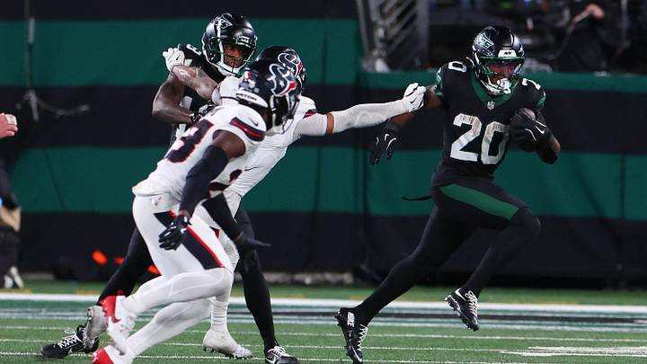 Texans WR On Board With Potential Breece Hall Trade