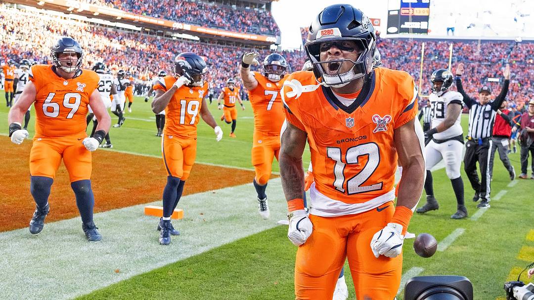 December 21, 2025, Denver, Colorado, USA: Broncos RB RJ HARVEY yells after scoring a rushing TD during the 2nd. Half at Empower Field at Mile High Sunday afternoon. December 21, 2025, Denver, Colorado, USA: Broncos RB RJ HARVEY yells after scoring a rushing TD during the 2nd. Half at Empower Field at Mile High Sunday afternoon.