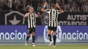 Botafogo goleou o Flamengo por 4 a 1 no Nilton Santos