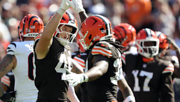 Cleveland Browns linebacker Carson Schwesinger (49) celebrates after a stop during the second half of an NFL football game at Huntington Bank Field, Sept. 7, 2025, in Cleveland, Ohio.