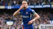 Vice-capitaine du club londonien, Gallagher s'en va après 16 ans de Blues.