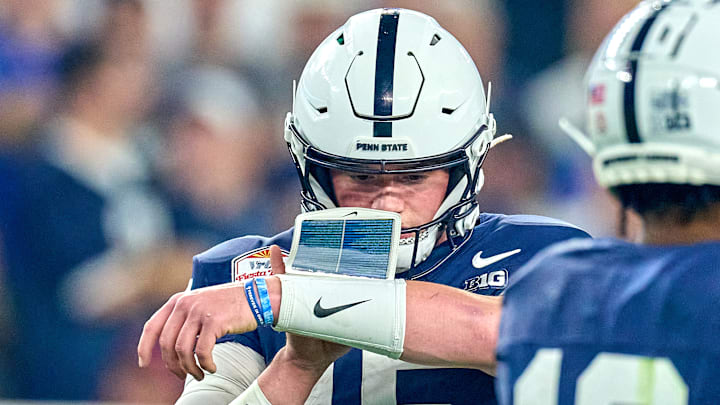 Penn State football quarterback Drew Allar