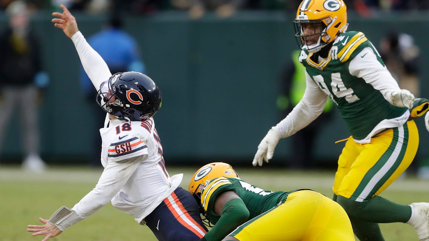 Chicago Bears land exciting blindside protector in new 2025 NFL Mock Draft