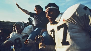 Super Bowl XI - Oakland Raiders vs Minnesota Vikings - January 9, 1977