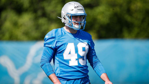 Detroit Lions long snapper Hogan Hatten (49) practices during rookie minicamp at Detroit Lions headquarters