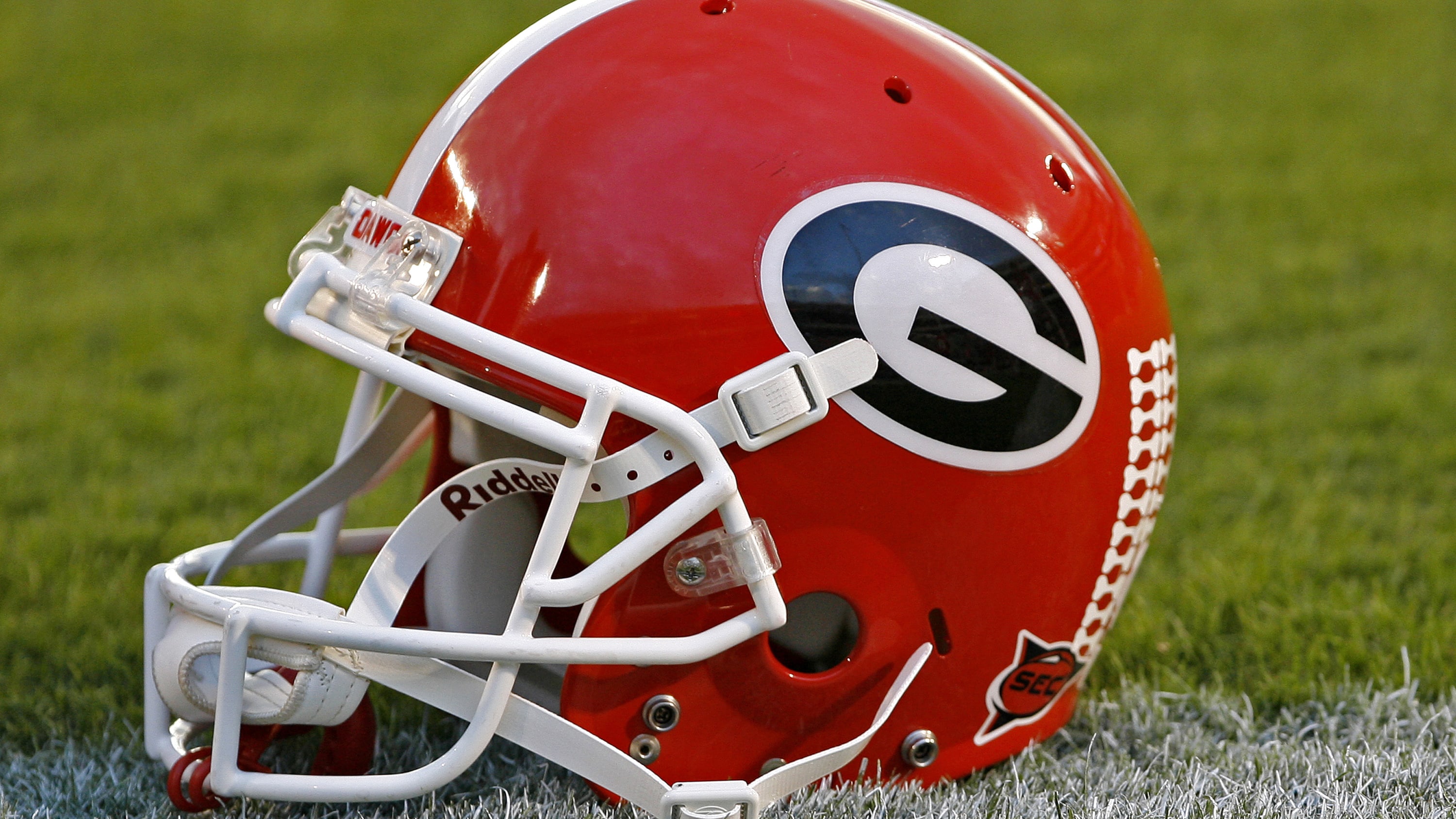 Scenes from a Georgia Bulldogs game during the college football season in the SEC.