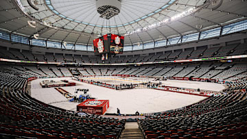2014 Tim Hortons NHL Heritage Classic - Ottawa Senators v Vancouver Canucks