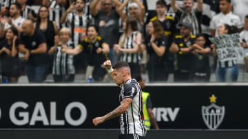 Paulinho já tem quatro gols no novo estádio do Galo
