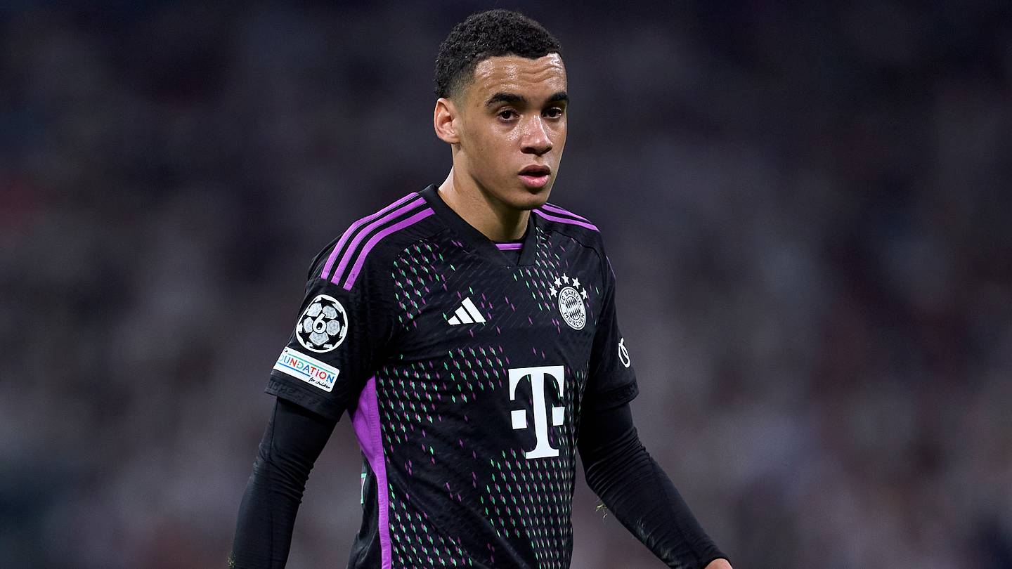 Prix Maillot de Foot Bayern Munich Icon 2023/2024 Pas Chere