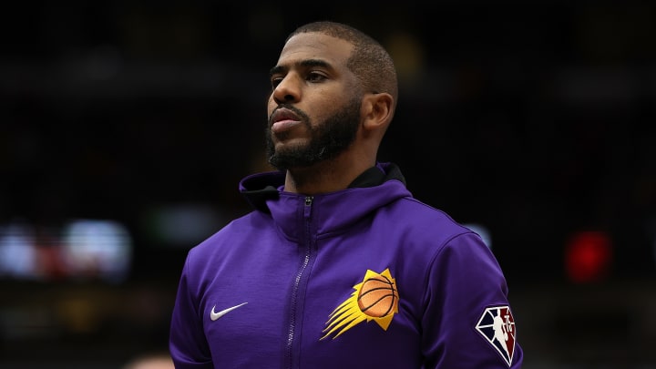 Paul estuvo disponible en la agencia libre antes de firmar de nuevo con los Suns