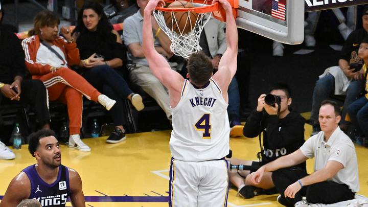 Sacramento Kings v Los Angeles Lakers