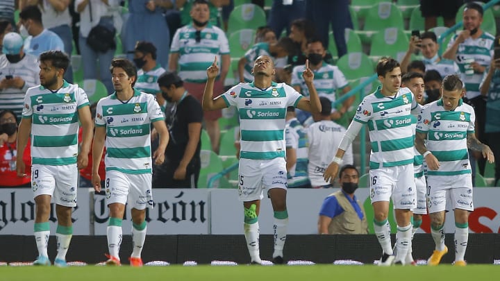 Rayados buscaba a delantero de Santos