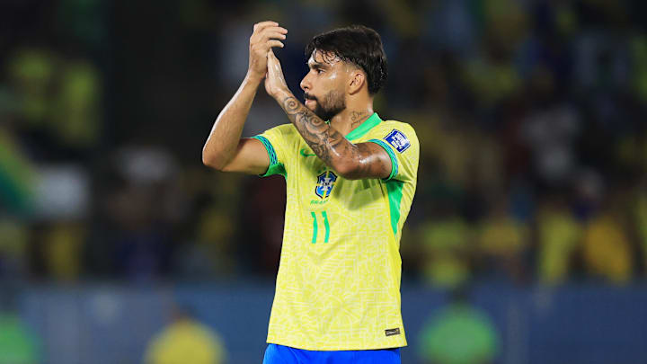Meio-campista fez gol diante do Chile