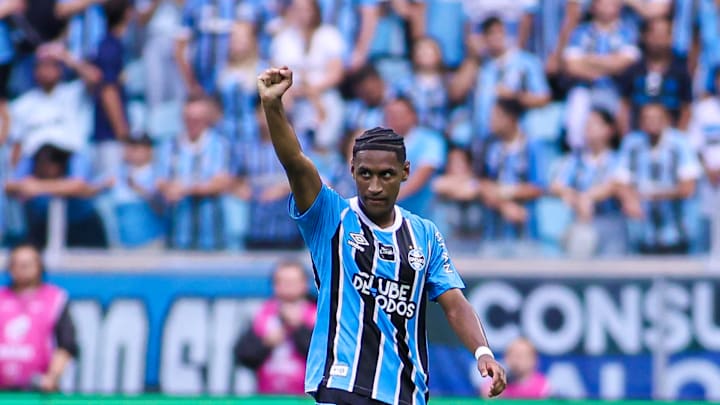 Tetê retornará ao time do Grêmio para o Gre-Nal, pela final do Gauchão 2026 Tetê retornará ao time do Grêmio para o Gre-Nal, pela final do Gauchão 2026