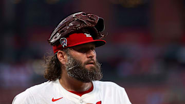 Lance Lynn and the Chicago Cubs are discussing a contract for the 2025 MLB season.