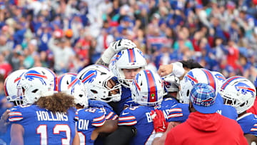 Miami Dolphins v Buffalo Bills
