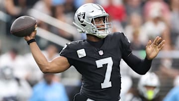 Tennessee Titans v Las Vegas Raiders