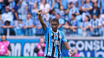 Tetê marcou o gol do Grêmio na Arena