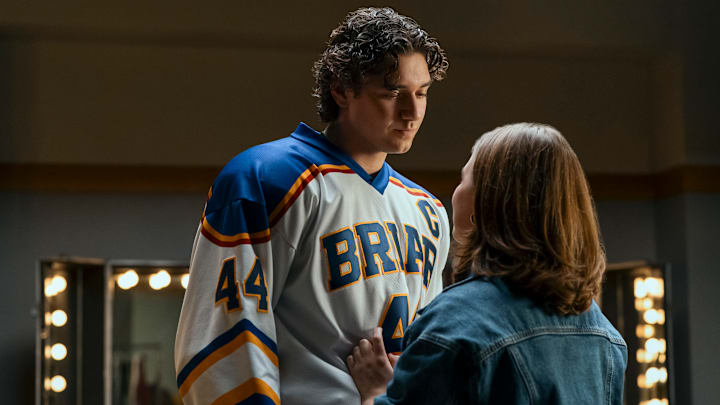 Garrett Graham (Belmont Cameli) and Hannah Wells (Ella Bright) in OFF CAMPUS
Photo Credit: Liane Hentscher / Prime
© Amazon Content Services LLC