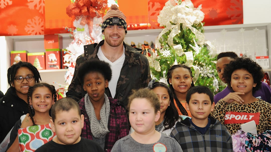 Kansas City Chief Travis Kelce Surprises Boys & Girls Clubs Of Greater Kansas City With A Holiday