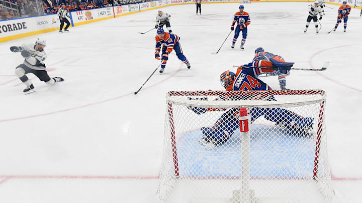 Edmonton Oilers netminder Stuart Skinner made a brilliant save in the first period to preserve the shutout.
