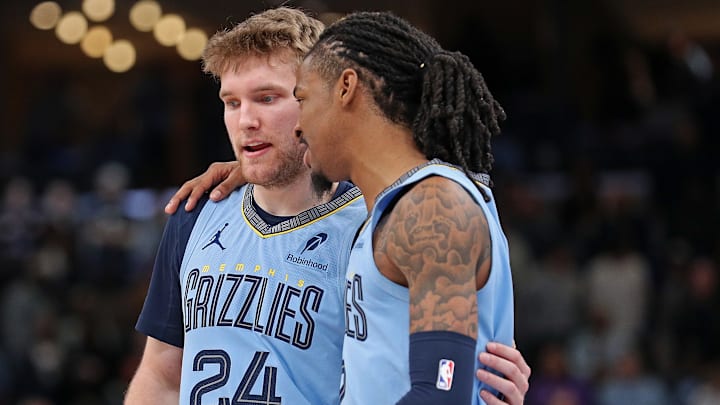 Phoenix Suns v Memphis Grizzlies