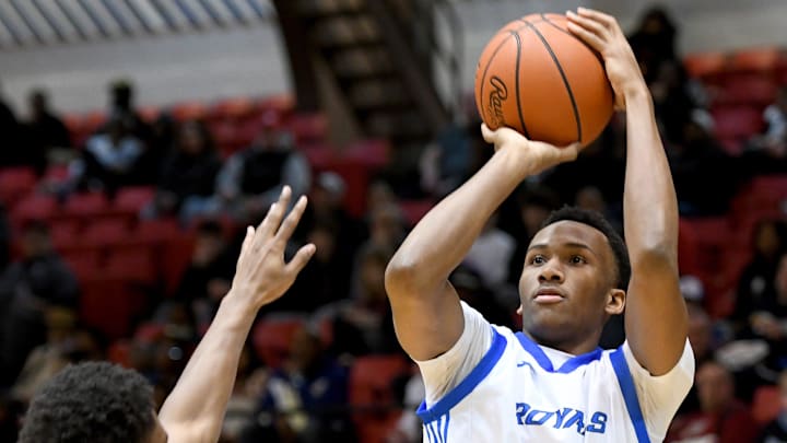 CVCA standout Darryn Peterson takes a shot against St. Vincent-St. Mary at Canton Memorial Civic Center, Saturday, Feb. 18, 2023.

Svsm Cvca Boys Peterson 01