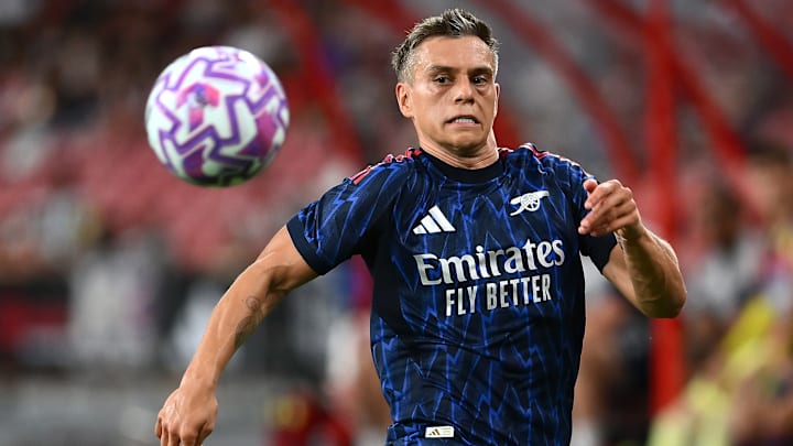 Trossard is staying at Arsenal