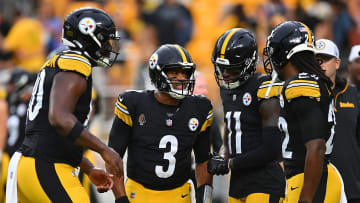 Buffalo Bills v Pittsburgh Steelers